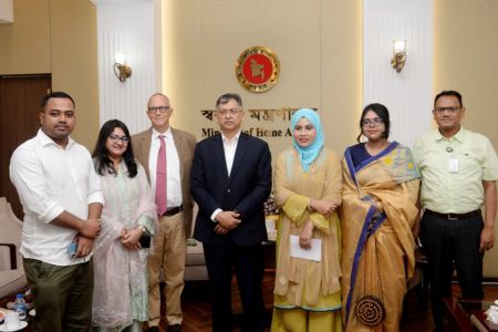 নাগরিকের বাক-স্বাধীনতা ও ব্যক্তিগত সুরক্ষার বিষয়ে সরকার সচেতন – স্বরাষ্ট্রমন্ত্রী