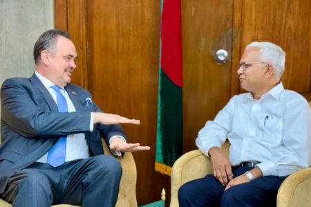 সমাজকল্যাণ মন্ত্রীর সঙ্গে মা‌র্কিন রাষ্ট্রদূতের সাক্ষাৎ