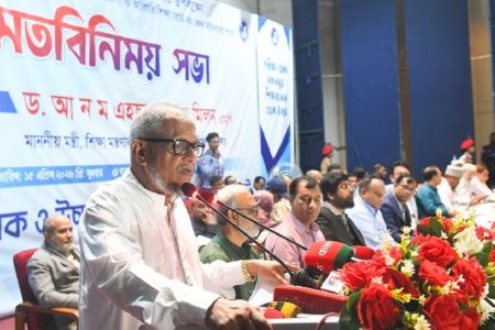 শিক্ষার মানোন্নয়নে দ্রুত শিক্ষক নিয়োগ ও নতুন ভবন নির্মাণের তাগিদ শ্রমমন্ত্রীর