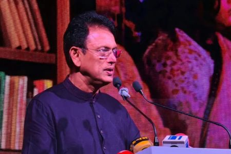 শিক্ষার্থীদের সঠিক ভবিষ্যৎ গড়তে বই পড়ার বিকল্প নেই – শিক্ষামন্ত্রী