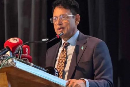 দেশের সব শিক্ষাপ্রতিষ্ঠানে পর্যায়ক্রমে সোলার প্ল্যান্ট বসানো হবে - শিক্ষামন্ত্রী