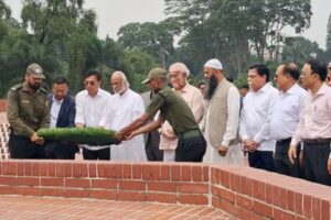 জাতীয় স্মৃতিসৌধে নতুন মন্ত্রী-প্রতিমন্ত্রীদের শ্রদ্ধা নিবেদন