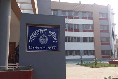 ত্রিকোণ প্রেমে খুন