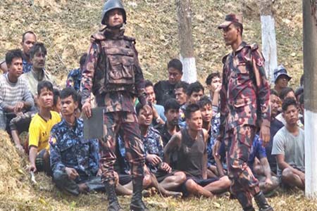 বাংলাদেশে ঢুকে পড়ল মিয়ানমারের ১৭৯ সীমান্তরক্ষী