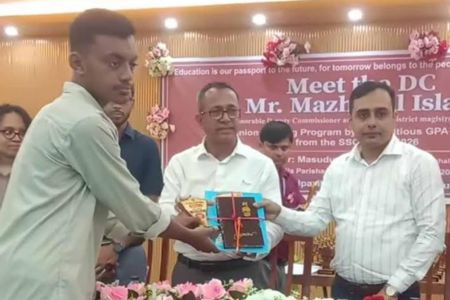 মধুখালীতে জিপিএ-৫ প্রাপ্ত ৭১ শিক্ষার্থীকে সম্মাননা স্মারক প্রদান