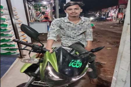 মোটরসাইকেলের মুখোমুখি