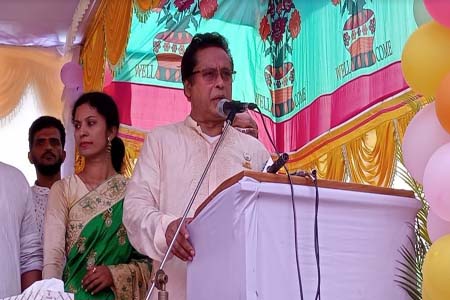 অবৈধভাবে ক্ষমতায় এসে ছাত্রদের হাতে অস্ত্র তুলে দিয়েছিল জিয়াউর রহমান