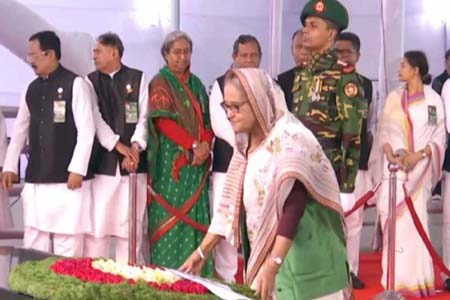 ঐতিহাসিক মুজিবনগর দিবসে প্রধানমন্ত্রীর শ্রদ্ধা