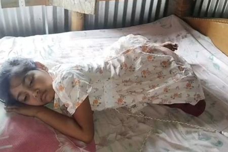 শিক্ষার্থীকে পিটিয়ে মেরুদণ্ড ভেঙে দেওয়ার অভিযোগে মাদ্রাসাশিক্ষক অভিযুক্ত