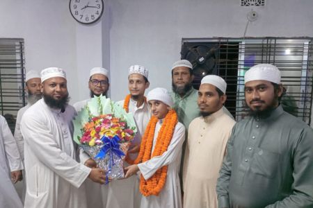 বিস্ময় বালক মুসাইব ৭৩ দিনেই হলেন কোরআনের হাফেজ