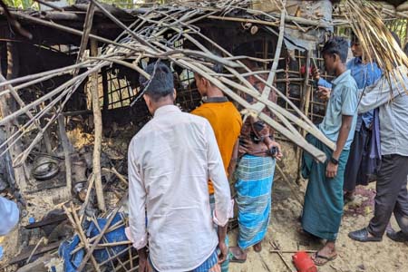 মিয়ানমার থেকে ছোড়া মর্টারশেলে