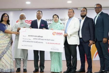 নগদ থেকে সাড়ে ১৮ কোটি টাকার রাজস্ব পেল ডাক বিভাগ