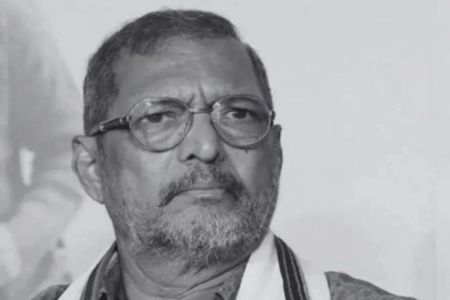 পুনেতে রাষ্ট্রীয় সম্মানে নানা পাটেকরের শেষকৃত্য