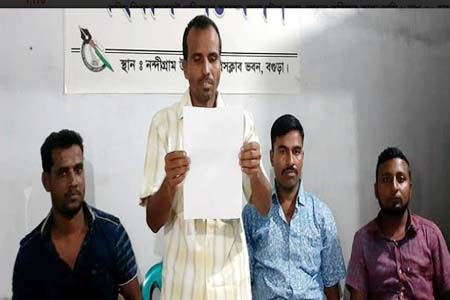 পাল্টা-পাল্টি সংবাদ সন্মেলন