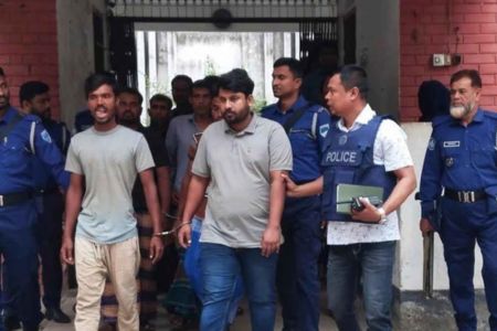 নড়াইলে দু’পক্ষের সংঘর্ষে চারজন খুনের ঘটনায় ছয়জনকে গ্রেপ্তার 