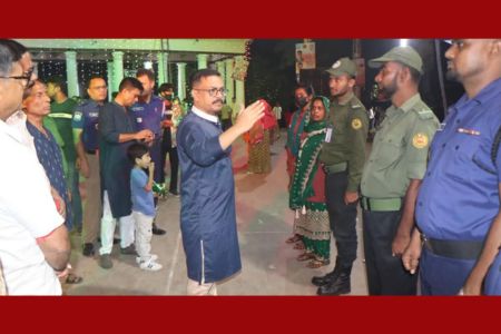 নড়াইল সদর থানা এলাকায় বিভিন্ন পূজামণ্ডপ পরিদর্শন করলেন এসপি আল মামুন শিকদার