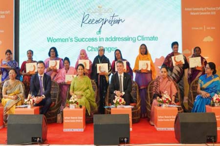 নারীর অদম্য সাহসেই গড়ে উঠবে জলবায়ু সহনশীল