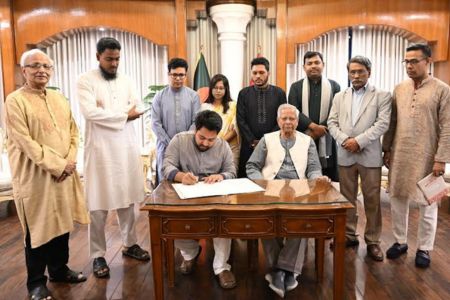 জুলাই সনদে স্বাক্ষর করেছে এনসিপি, ধন‍্যবাদ জানালেন প্রধান উপদেষ্টা