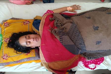 গৃহবধুকে মারধর করে বিবস্ত্র করার অভিযোগ