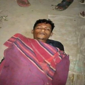 কুকুর বাঁচাতে গিয়ে প্রাণ গেলো যুবকের