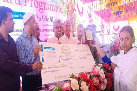 শিক্ষার্থীদের সম্মাননা