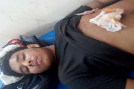 ছুরিকাঘাতে গুরুতর আহত শিক্ষার্থী