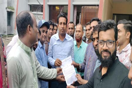 শিক্ষকদের মানববন্ধন