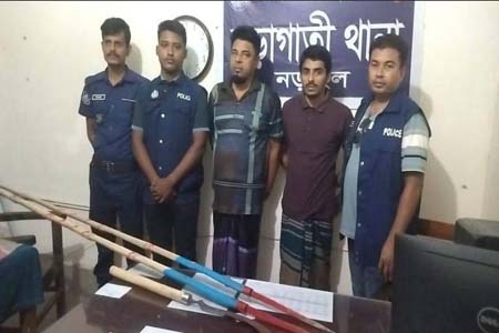 দুইজন গ্রেপ্তার 