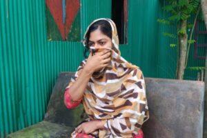 হয় সে আমাকে বিয়ে করবে, না হয় এই বাড়িতেই আমার মৃত্যু হবে