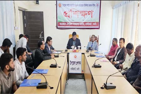 ধামইরহাটে ক্ষুদ্রঋণ কার্যক্রমের গতিশীলতায় প্রশিক্ষণ ও মোবাইল ব্যাংকিং ভাতাভোগীদের সচেতনতায় সেমিনার অনুষ্ঠিত