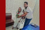 সাতক্ষীরার শ্রেষ্ঠ ওসিকে শুভেচ্ছা জানাতে থানায় ৯০ বছরের নারী