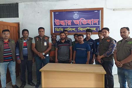 ঝিনাইদহে এজেন্টসহ ৭ অনলাইন জুয়াড়ি আটক