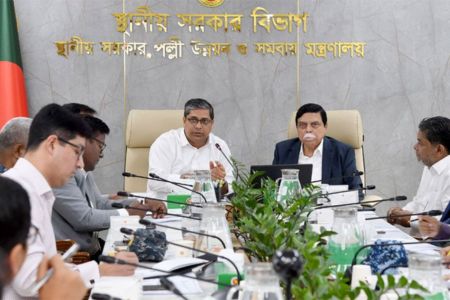 ‘ক্লিন অ্যান্ড গ্রিন সিটি’ বাস্তবায়নে দুই সিটির কার্যক্রমে গতি বাড়ানোর নির্দেশ