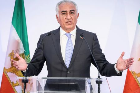 খামেনির মৃত্যু - ইরানের নিরাপত্তা বাহিনীকে ক্ষমতা ছাড়তে বললেন পাহলভি