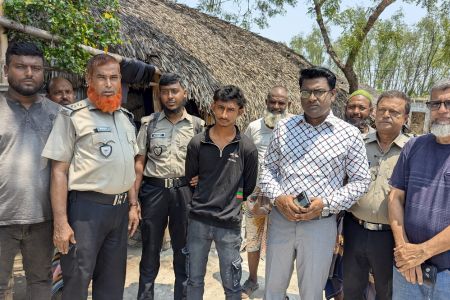 পাইকগাছায় মাদকের বিরুদ্ধে যৌথ অভিযান: গাঁজাসহ আটক ১, ভ্রাম্যমাণ আদালতে কারাদণ্ড