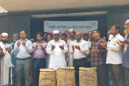পাইকগাছায় বোরো ধান সংগ্রহের উদ্বোধন করলেন এমপি আবুল কালাম আজাদ