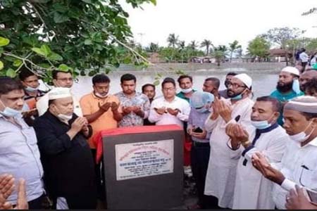 পাইকগাছার কপিলমুনি ইউনিয়নে বিদ্যুৎ লাইনের শুভ উদ্বোধন করেন এমপি বাবু
