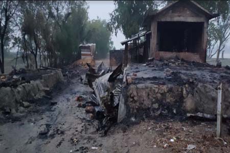 বসত ঘর আগুনে পুড়ে ছাই