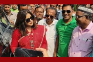 পাইকগাছায় অবৈধ ইজারা বাতিল ও দখল উচ্ছেদের দাবিতে সড়ক অবরোধ, সংহতি ফাহমিদা হক ও বাপ্পীর