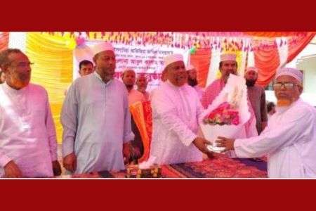 পাইকগাছার আলমতলা মাদ্রাসায় সংবর্ধিত এমপি আবুল কালাম আজাদ