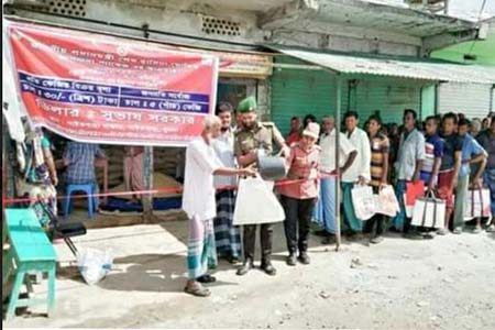পাইকগাছায় ওএমএস' কর্মসূচির উদ্বোধন