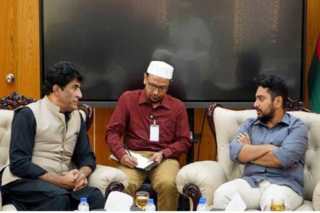 উপদেষ্টা নাহিদ ইসলামের সাথে পাকিস্তান হাইকমিশনারের সাক্ষাৎ