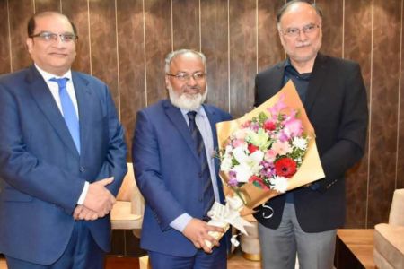 শপথ অনুষ্ঠানে যোগ দিতে ঢাকায় পা‌কিস্তানের মন্ত্রী