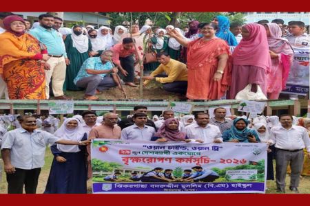 ঝিকরগাছার দুই বিদ্যালয়ে ‘ওয়ান চাইল্ড, ওয়ান ট্রি’ কর্মসূচিতে উৎসবমুখর বৃক্ষরোপণ