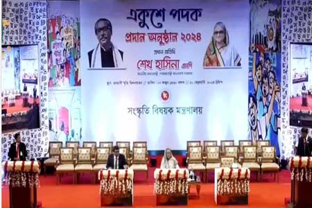 ২১ ফেব্রুয়ারি আমাদের মাথানত করতে শেখায়নি -প্রধানমন্ত্রী