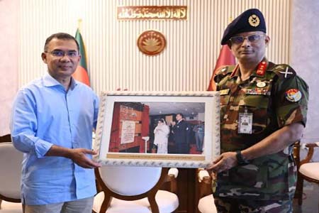 প্রধানমন্ত্রীর সাথে বেপজা চেয়ারম্যানের সাক্ষাৎ