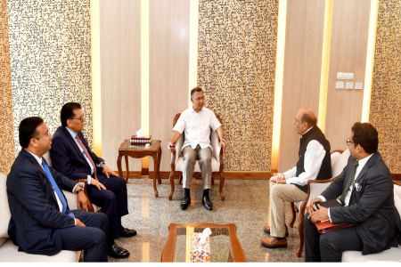 ভারতীয় হাইকমিশনার এর সাথে প্রধানমন্ত্রীর দ্বিপাক্ষিক সম্পর্ক ও বন্দি প্রত্যর্পণ নিয়ে আলোচনা