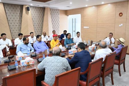 স্বাধীন গণমাধ্যমের জন্য নীতিমালা প্রণয়নে সম্পাদকদের সহযোগিতা চান প্রধানমন্ত্রী