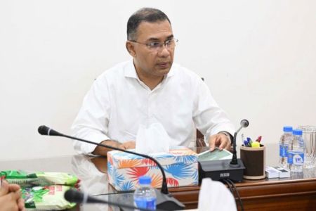 সড়ক থেকে ফিটনেসবিহীন যানবাহন অপসারণের নির্দেশ প্রধানমন্ত্রীর