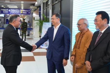জাপান সফর শেষে দেশে ফিরেছেন প্রধানমন্ত্রী তারেক রহমান